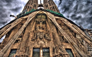 Barcelona Sagrada Familia sfondi gratuiti per cellulari Android, iPhone, iPad e desktop