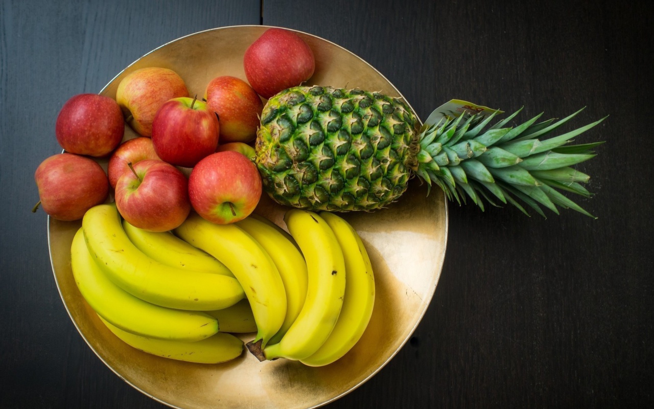 Fondo de pantalla Fruits, pineapple, banana, apples 1280x800