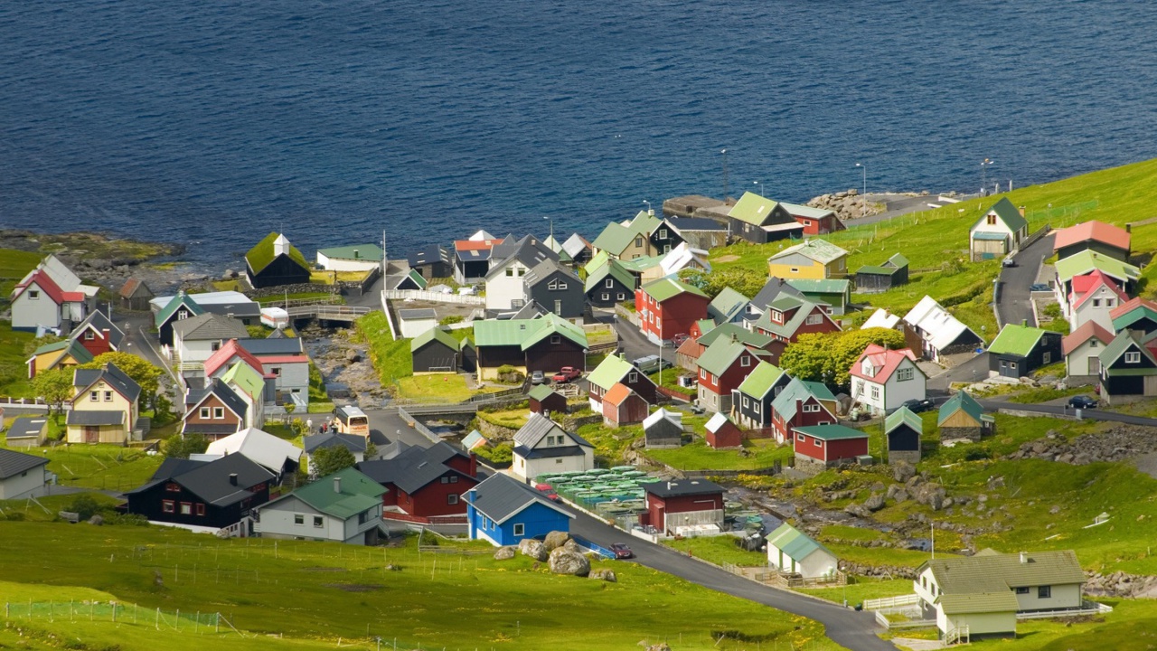 Fondo de pantalla Funningsfjordur Faroe Islands 1280x720