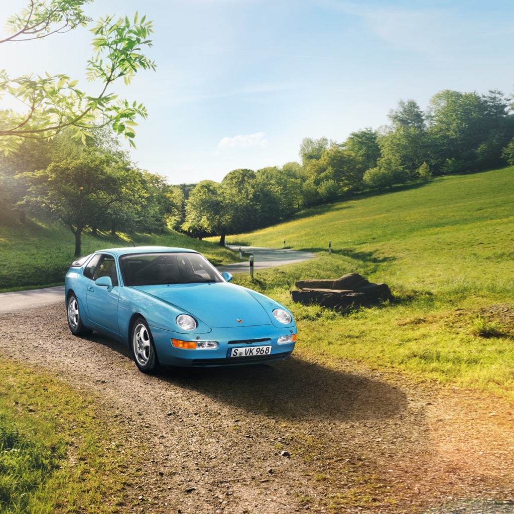 Blue Porsche 968 wallpaper 1024x1024