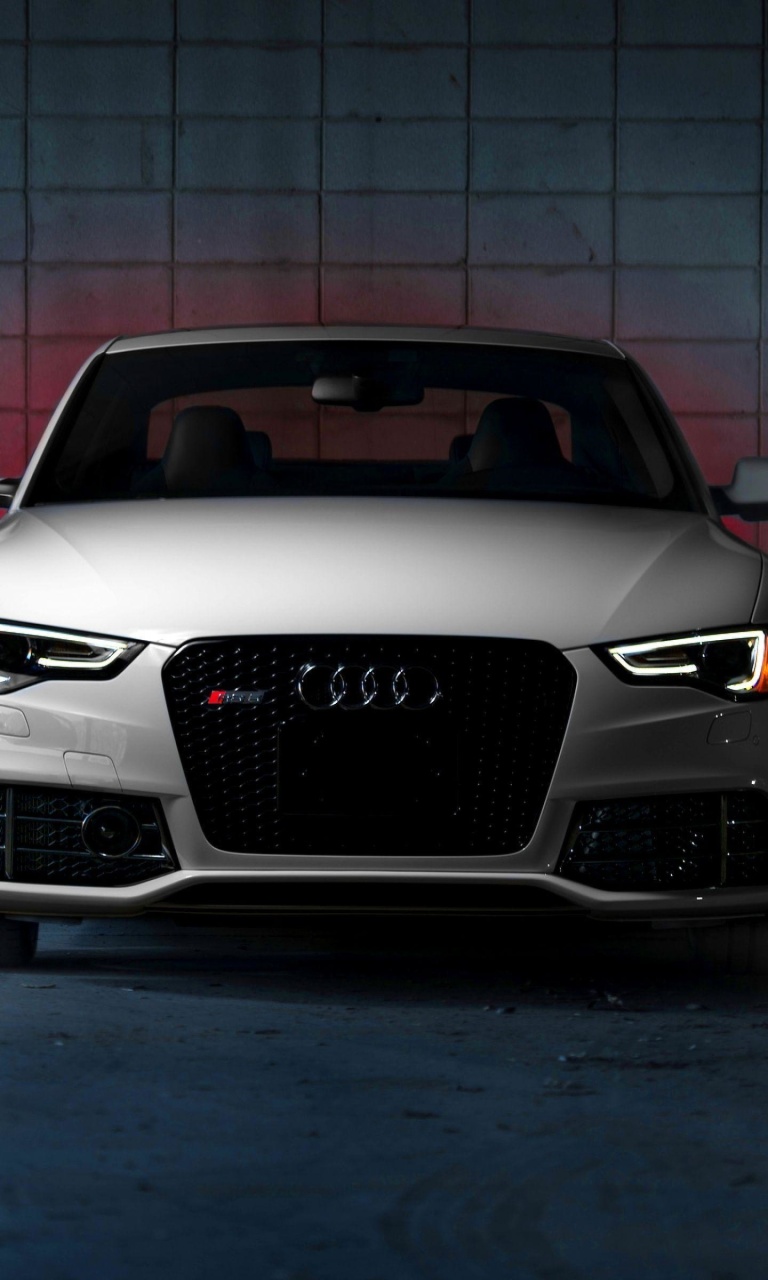 Audi RS5 screenshot #1 768x1280
