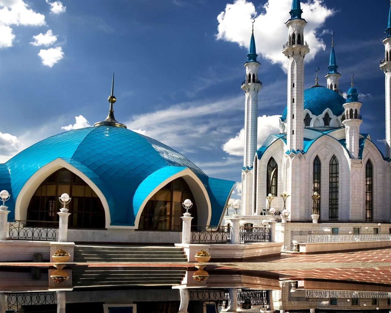 Kul Sharif Mosque in Kazan screenshot #1 1280x1024