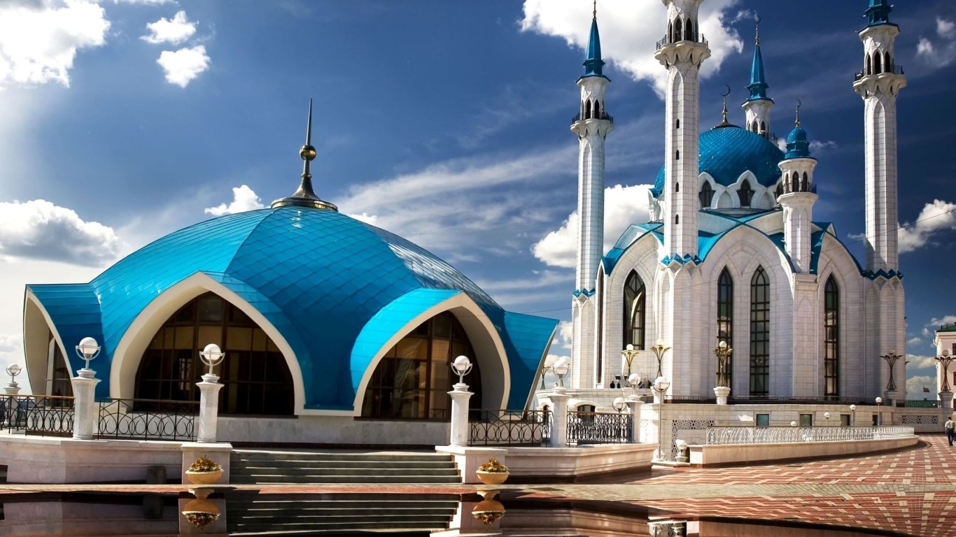 Sfondi Kul Sharif Mosque in Kazan 1366x768
