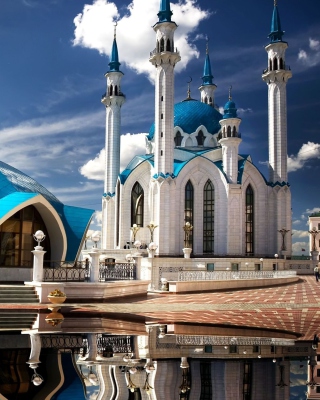 Kul Sharif Mosque in Kazan sfondi gratuiti per 240x400