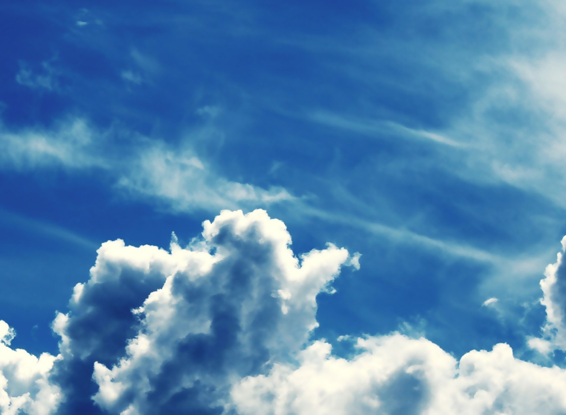 Screenshot №1 pro téma Blue Sky With Clouds 1920x1408