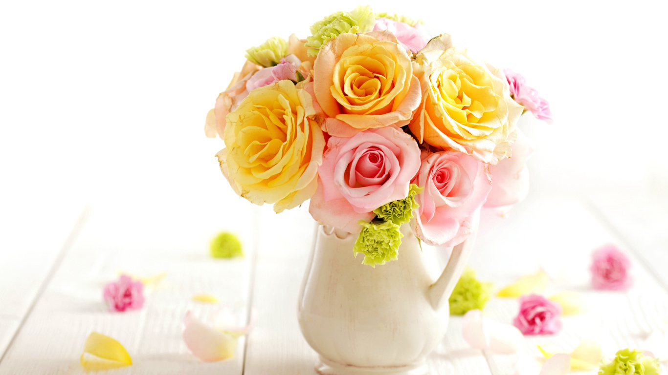 Screenshot №1 pro téma Tender Purity Roses Bouquet 1366x768