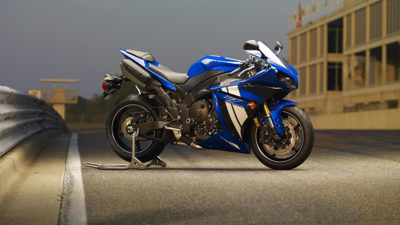 Fondo de pantalla Yamaha R1 Motorcycle 1366x768