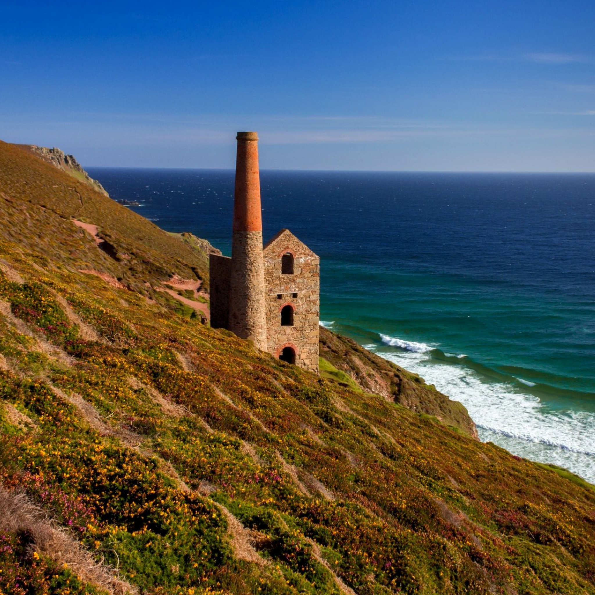 Das Lighthouse in Cornwall Wallpaper 2048x2048