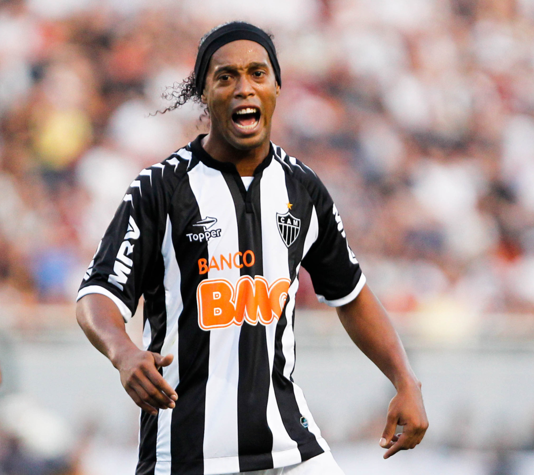 Screenshot №1 pro téma Ronaldinho Soccer Player 1080x960