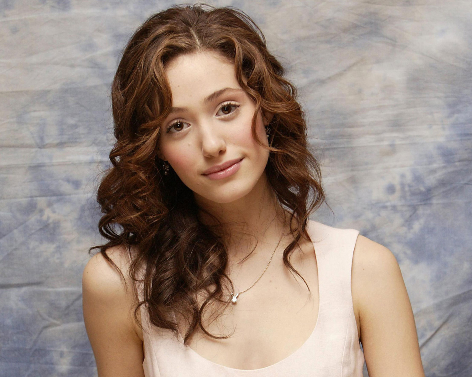 Screenshot №1 pro téma Emmy Rossum 1600x1280