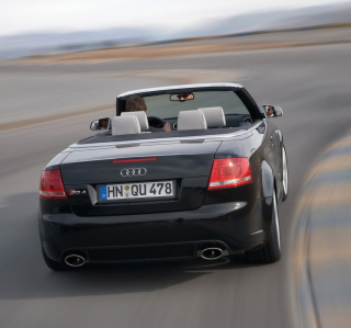 Audi RS4 Rear Road sfondi gratuiti per iPad mini