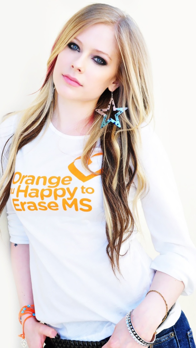 Das Avril Lavigne 2013 Wallpaper 640x1136