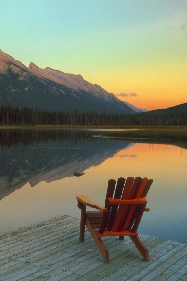 Screenshot №1 pro téma Wooden Chair With Pieceful Lake View 640x960