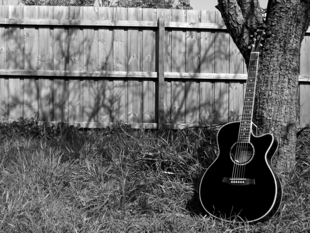 Обои My Black Acoustic Guitar 640x480
