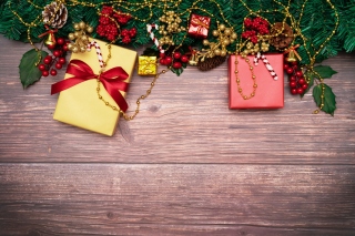 Christmas Decorations images sfondi gratuiti per Nokia Asha 200