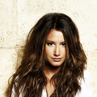 Ashley Tisdale - Obrázkek zdarma pro 208x208