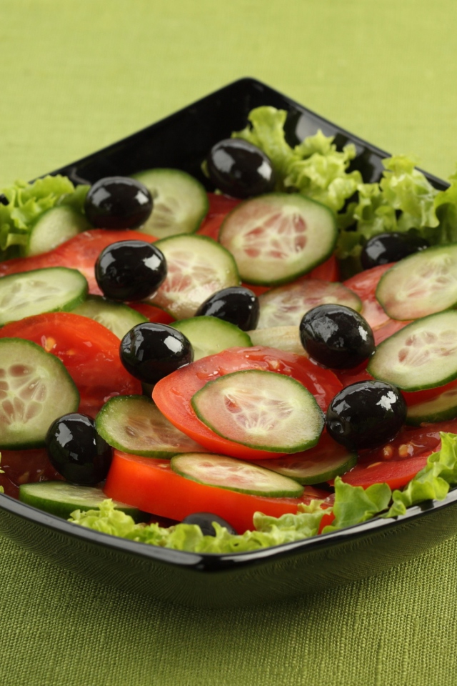 Sfondi Fresh Salad 640x960