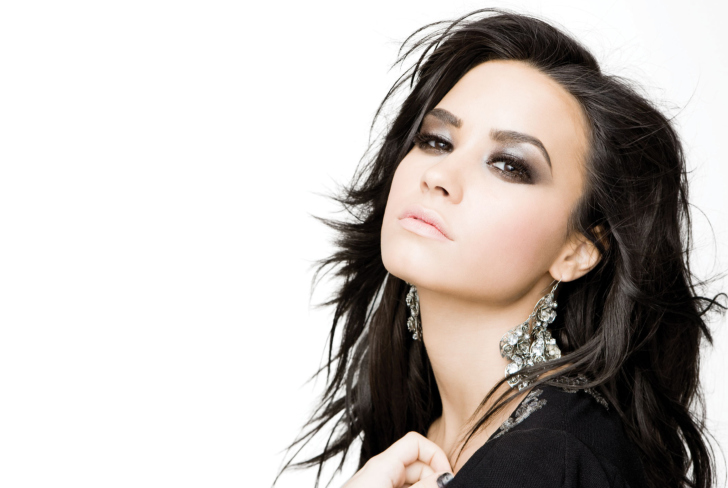 Обои Demi Lovato