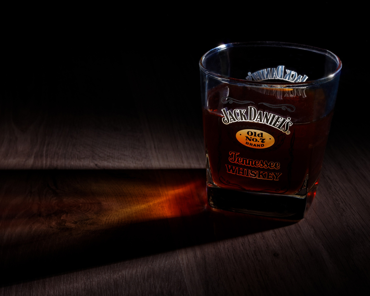 Обои Whiskey jack daniels 1280x1024
