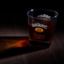 Sfondi Whiskey jack daniels 208x208