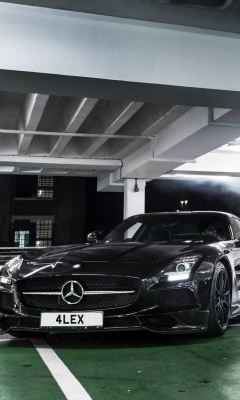 Mercedes in Garage wallpaper 240x400