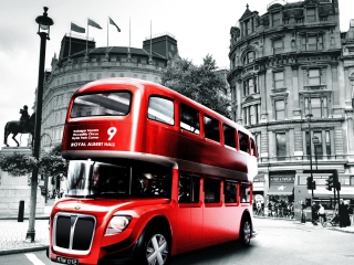 Обои Retro Bus In London 320x240