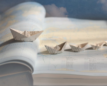 Das Paper Ships Wallpaper 220x176