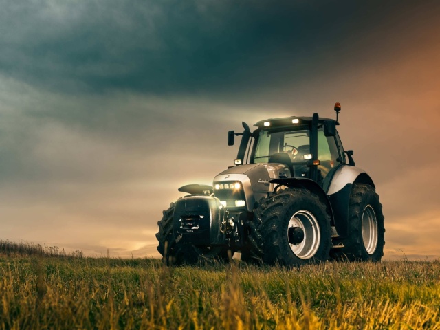 Das Lamborghini Trattori Tractor Wallpaper 640x480