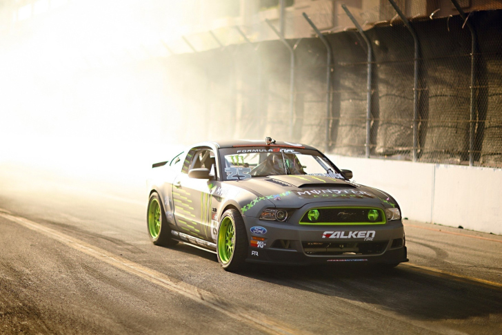 Das Ford Mustang GT Drift Wallpaper