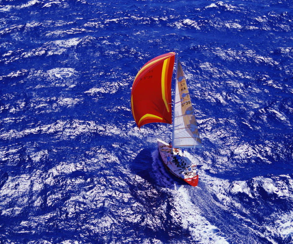 Yacht In Big Blue Sea screenshot #1 960x800