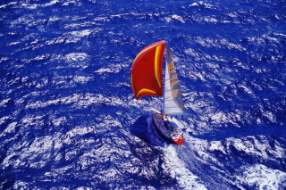 Yacht In Big Blue Sea - Obrázkek zdarma 