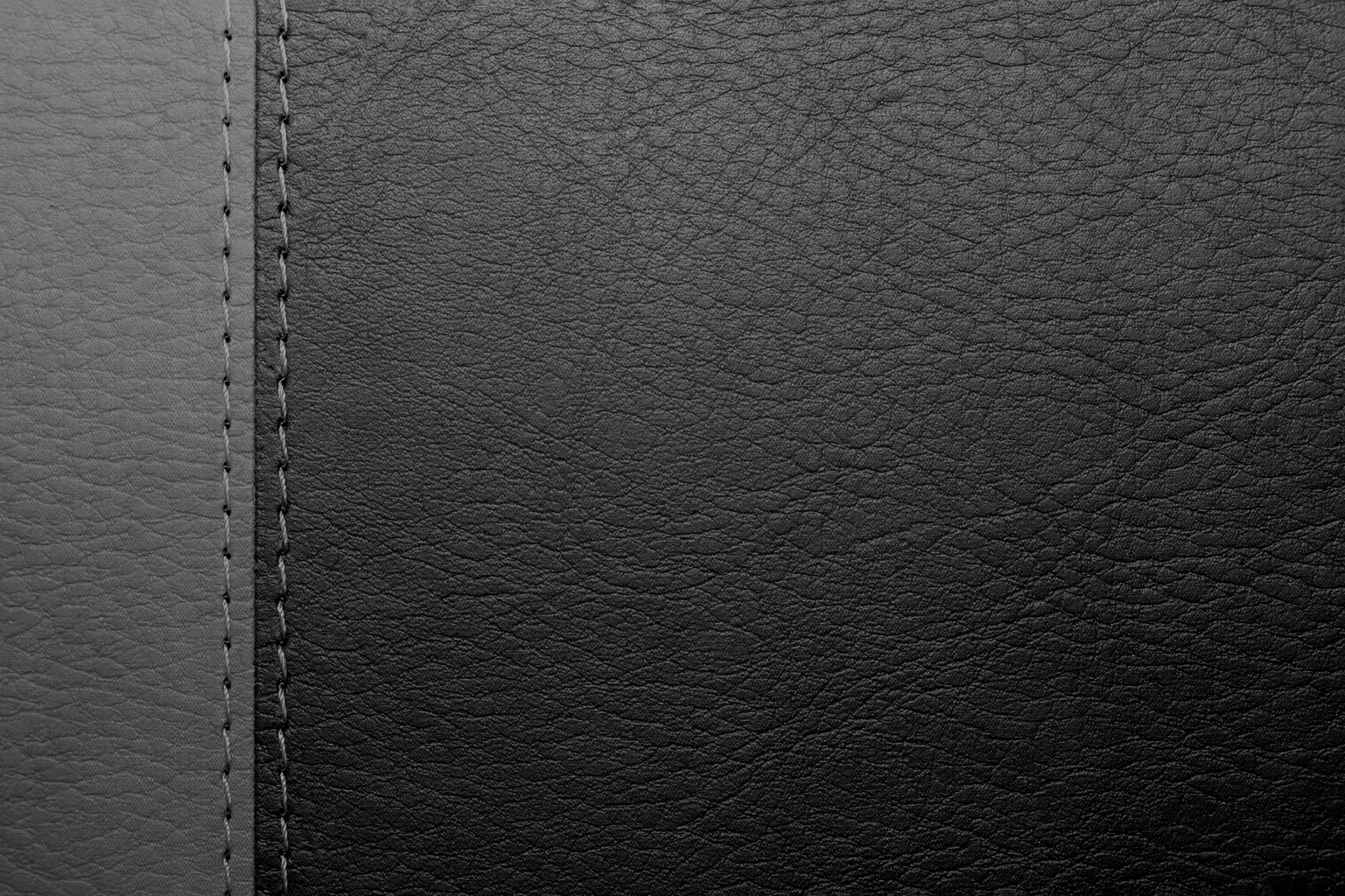 Das Black Leather Wallpaper 2880x1920