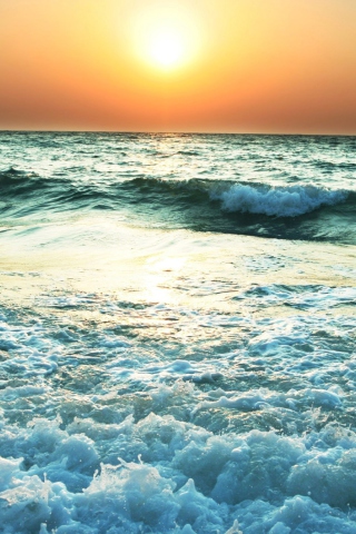 Fondo de pantalla Sunset And Sea 320x480