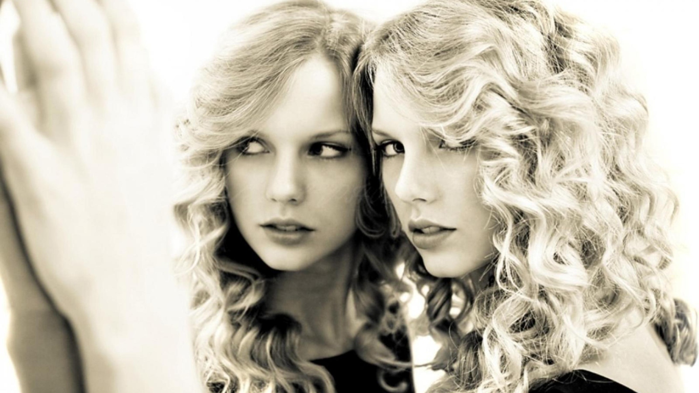 Taylor Swift Black And White screenshot #1 1366x768