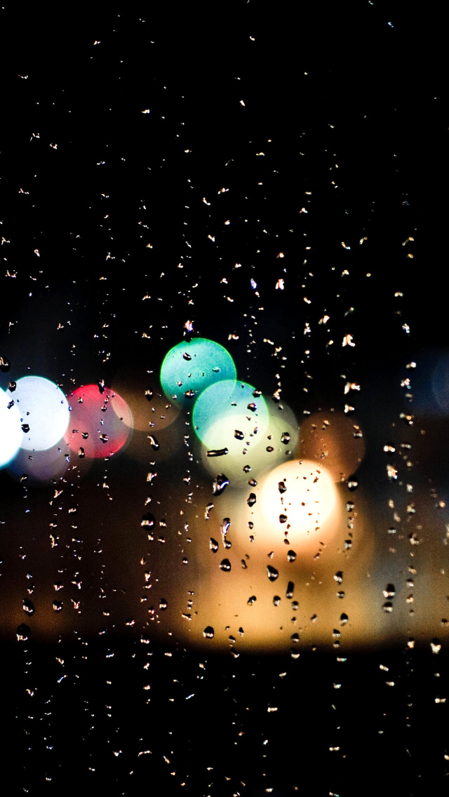 Das Raindrops on Window Bokeh Photo Wallpaper 640x1136