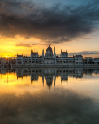 Budapest At Sunrise papel de parede para celular para iPhone 4S