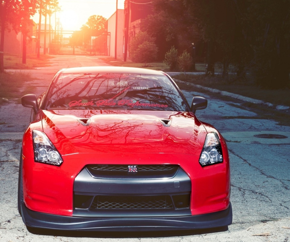 Обои Red Nissan GTR Japanese Sport Car 960x800