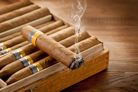 Sfondi Cuban Cigar Cohiba 480x320