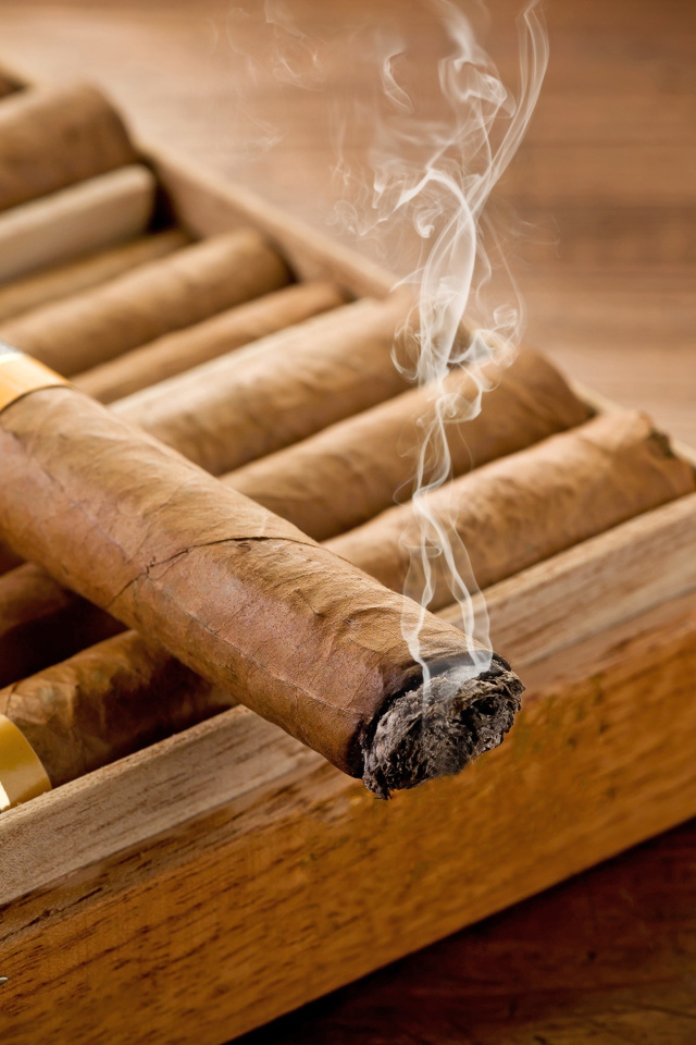 Fondo de pantalla Cuban Cigar Cohiba 640x960