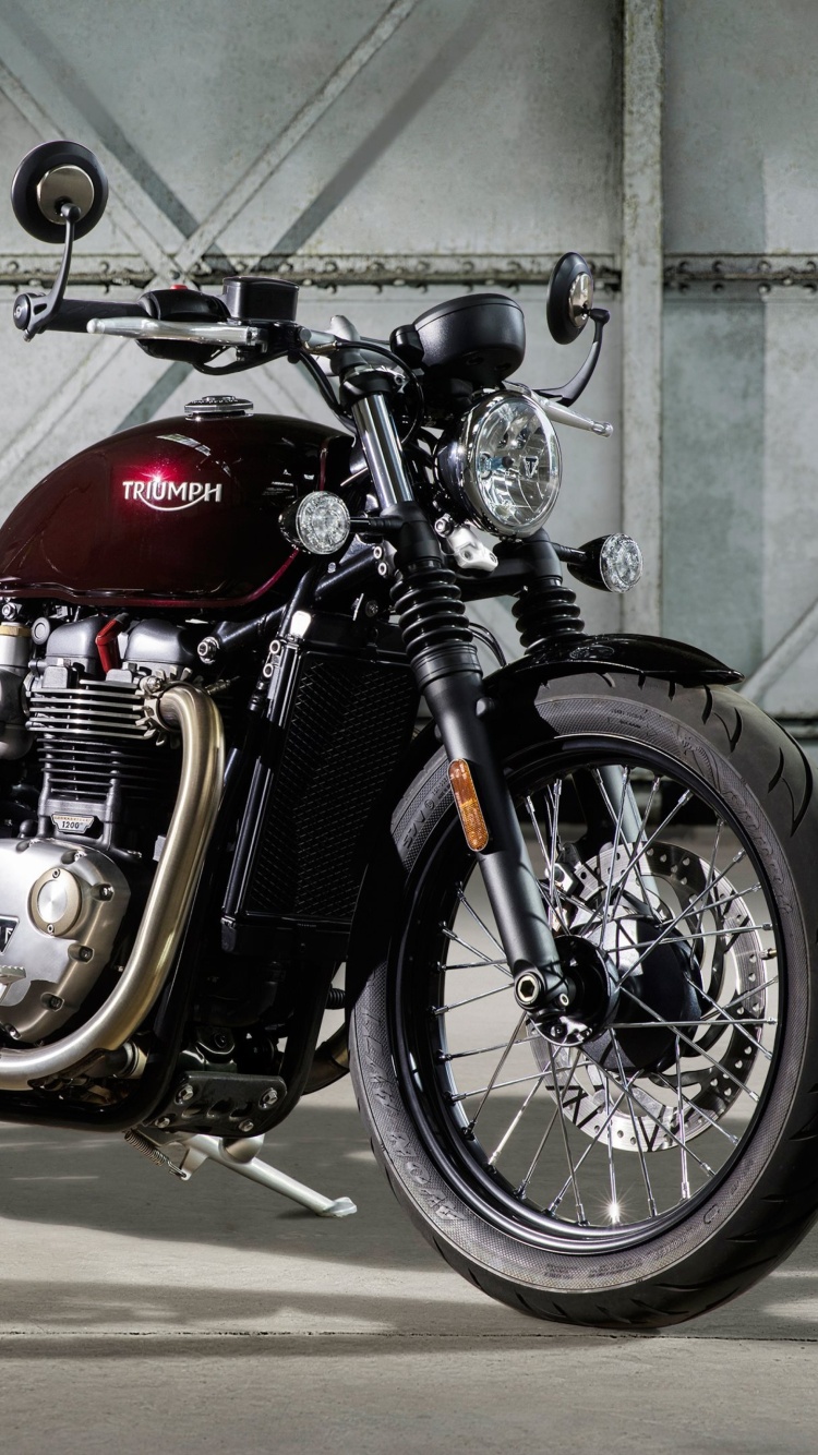 Triumph Bonneville Bobber screenshot #1 750x1334