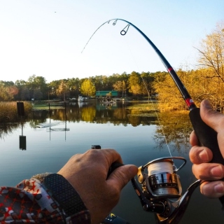 Fishing in autumn papel de parede para celular para iPad 2
