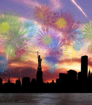 Fireworks Above Statue Of Liberty - Obrázkek zdarma pro Nokia Asha 311