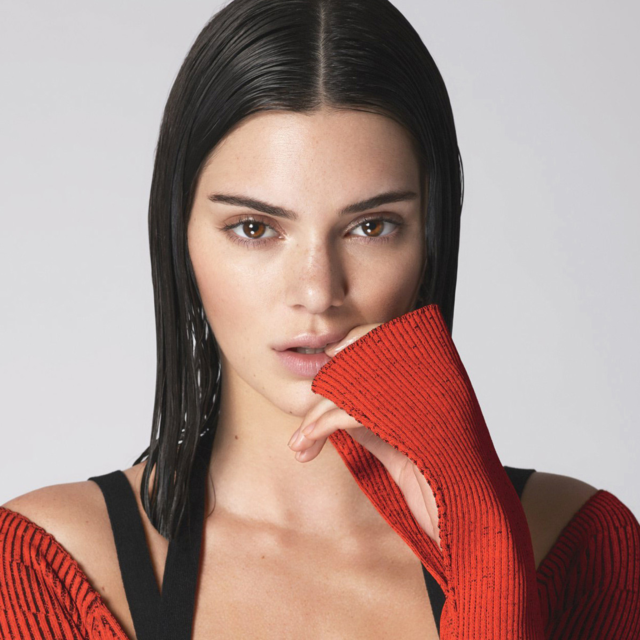 Screenshot №1 pro téma Kendall Jenner for Vogue 2048x2048