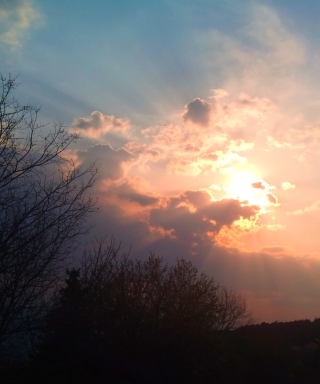 Sun Behind The Clouds - Obrázkek zdarma pro iPhone 5C