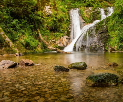 Fondo de pantalla Waterfall in Spain 480x400