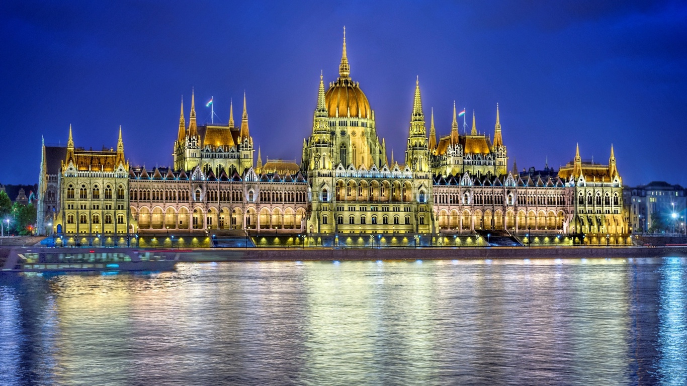 Fondo de pantalla Budapest Parliament 1366x768