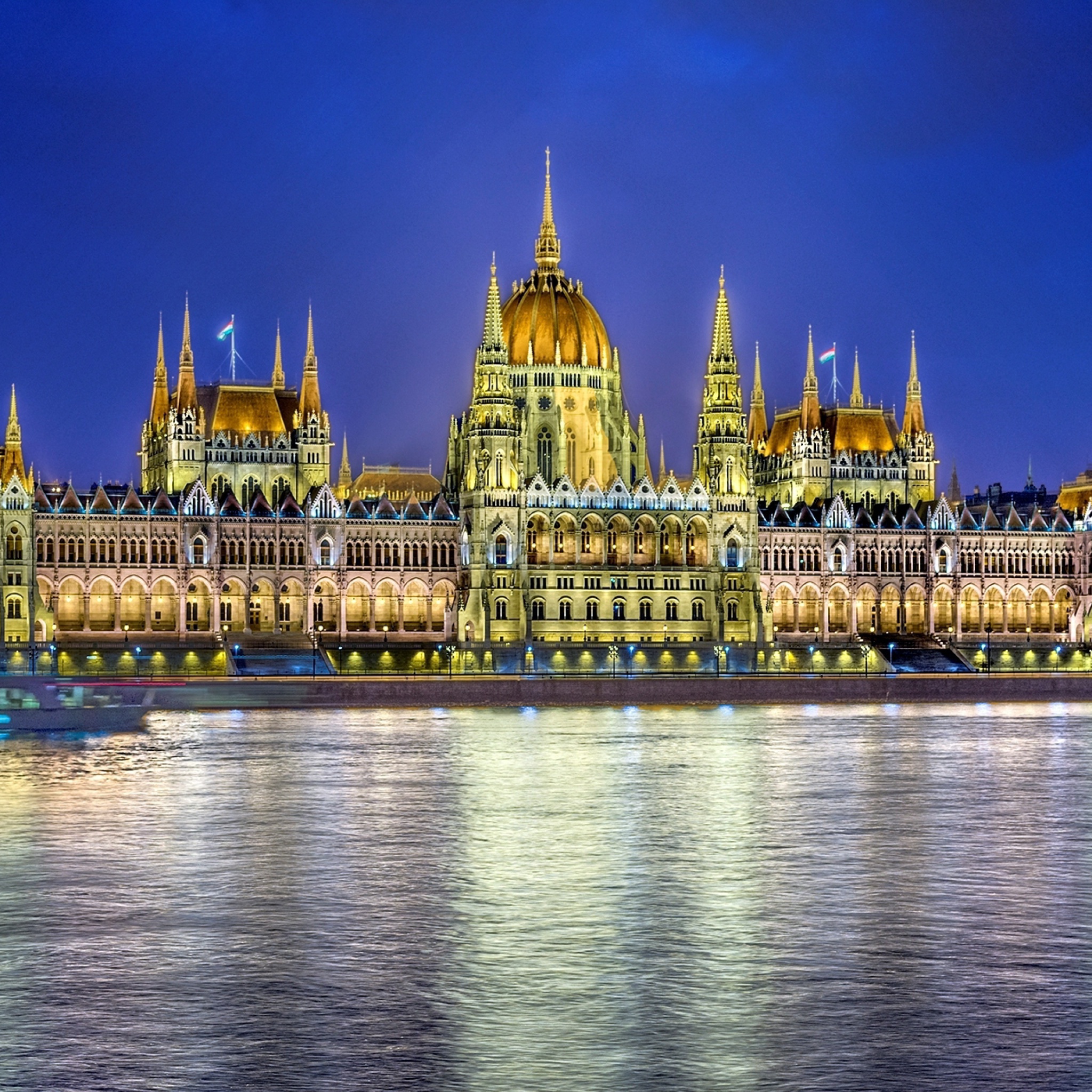 Обои Budapest Parliament 2048x2048
