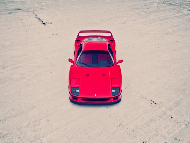 Screenshot №1 pro téma Red Ferrari F40 Top Angle 640x480