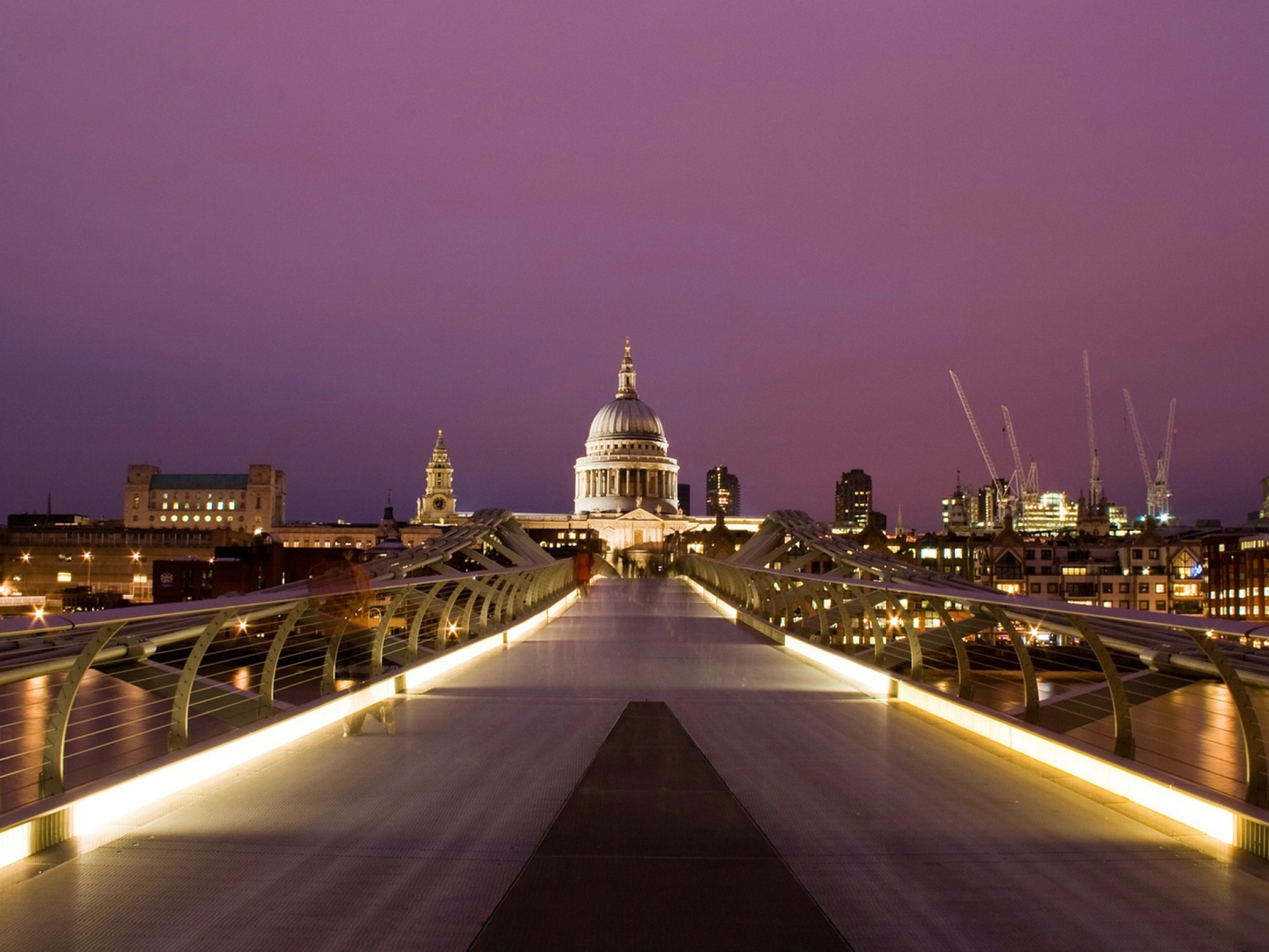 Screenshot №1 pro téma Millennium Bridge In Londonl 1600x1200