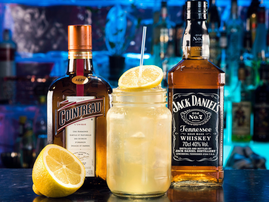 Sfondi Cointreau and Jack Daniels 1024x768